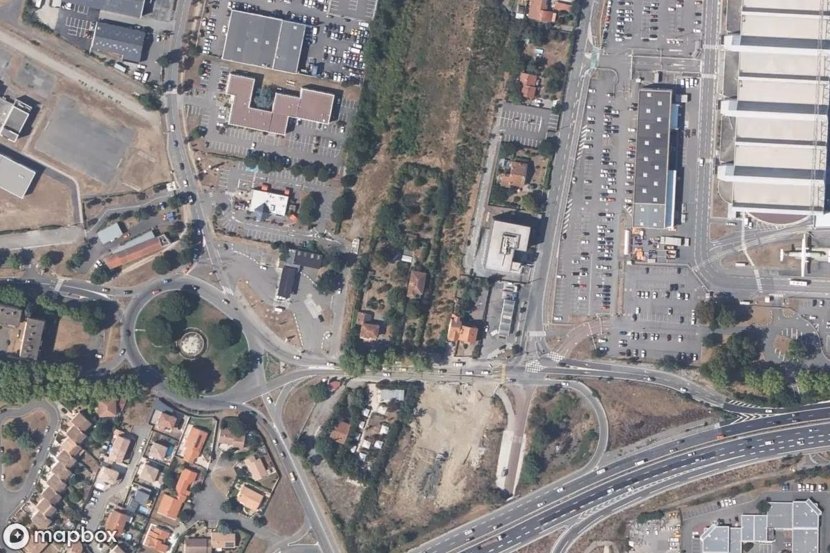 Vista aérea por satélite de Haus, un  abandonado en Toulouse, Francia