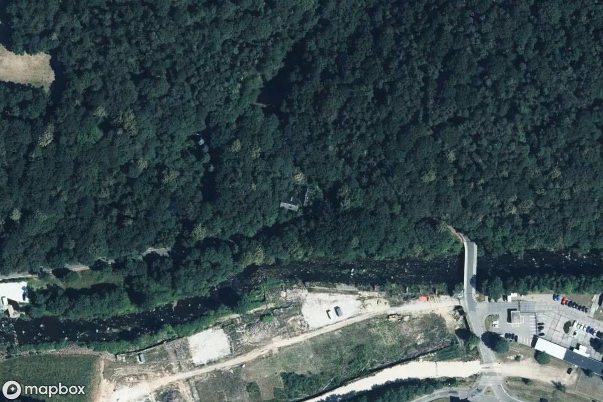 Aerial satellite view of Wohnhaus, an abandoned Residence in Claußnitz, Germany