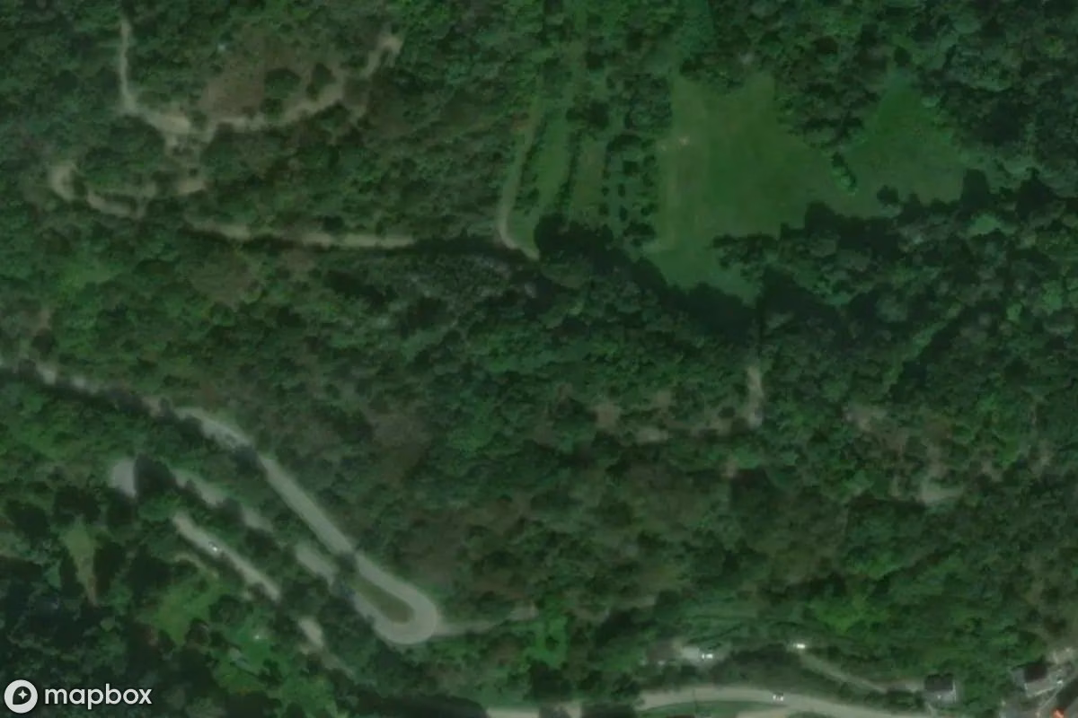 Vista aérea por satélite de Waldmüllkippe, un  abandonado en Brück, Alemania