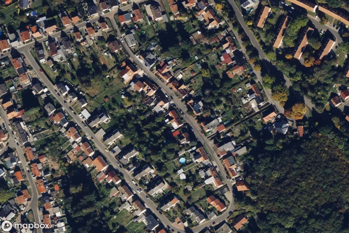 Aerial satellite view of Villa, an abandoned Residence in Neunkirchen, Germany