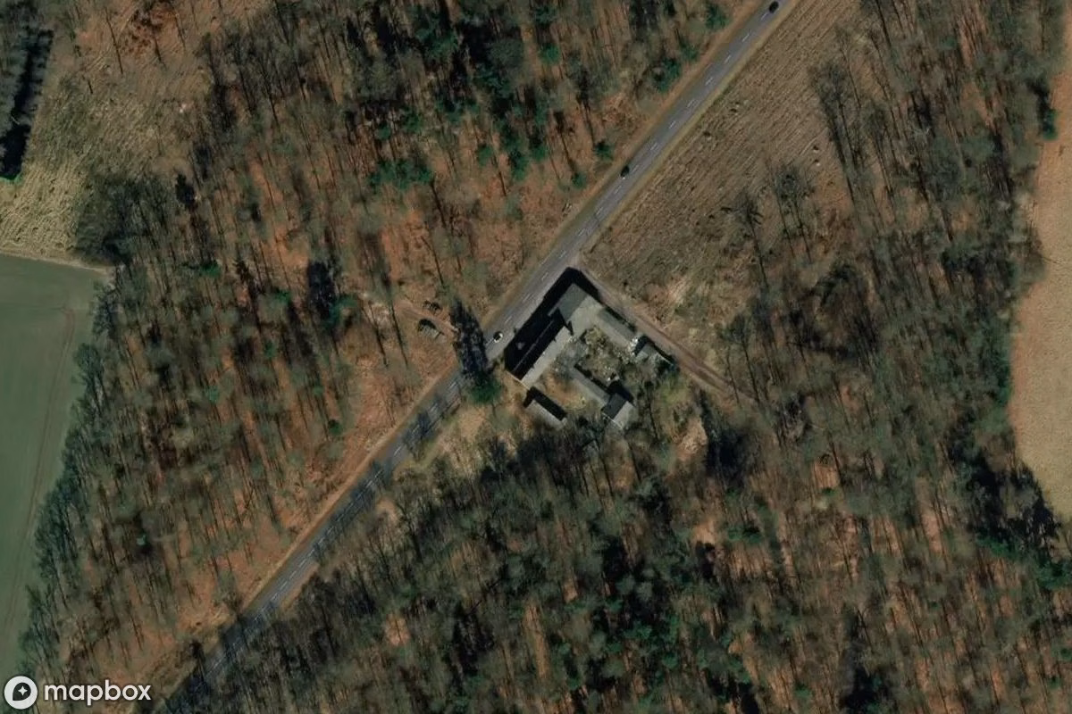 Satelitní letecký pohled na Gaststätte, opuštěné Restaurace v Salzwedel, Německo