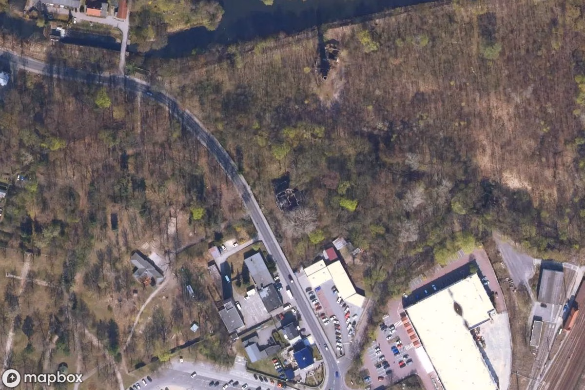 Műholdas légi felvétel Villa helyszínről, egy elhagyatott Lakóház itt: Eberswalde, Németország