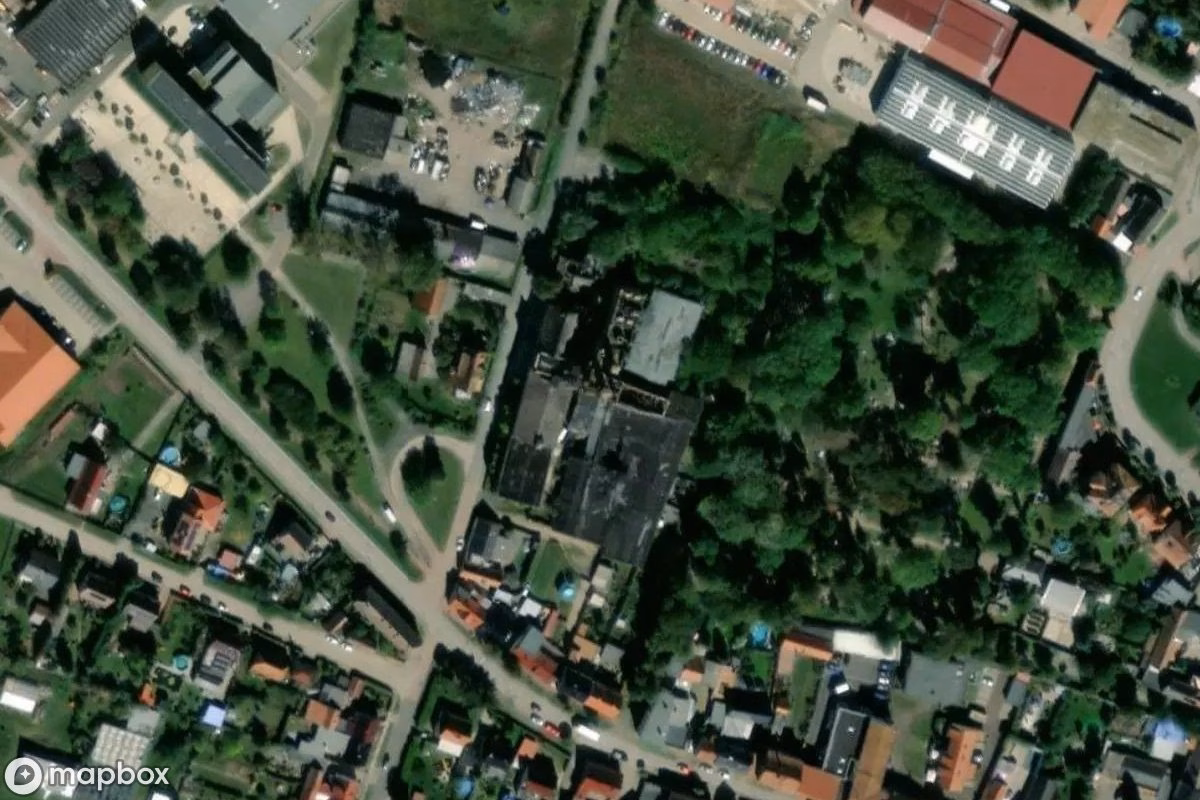 Vista aérea por satélite de Malzfabrik/spätere Pilzzucht, un Fábrica abandonado en Allstedt, Alemania