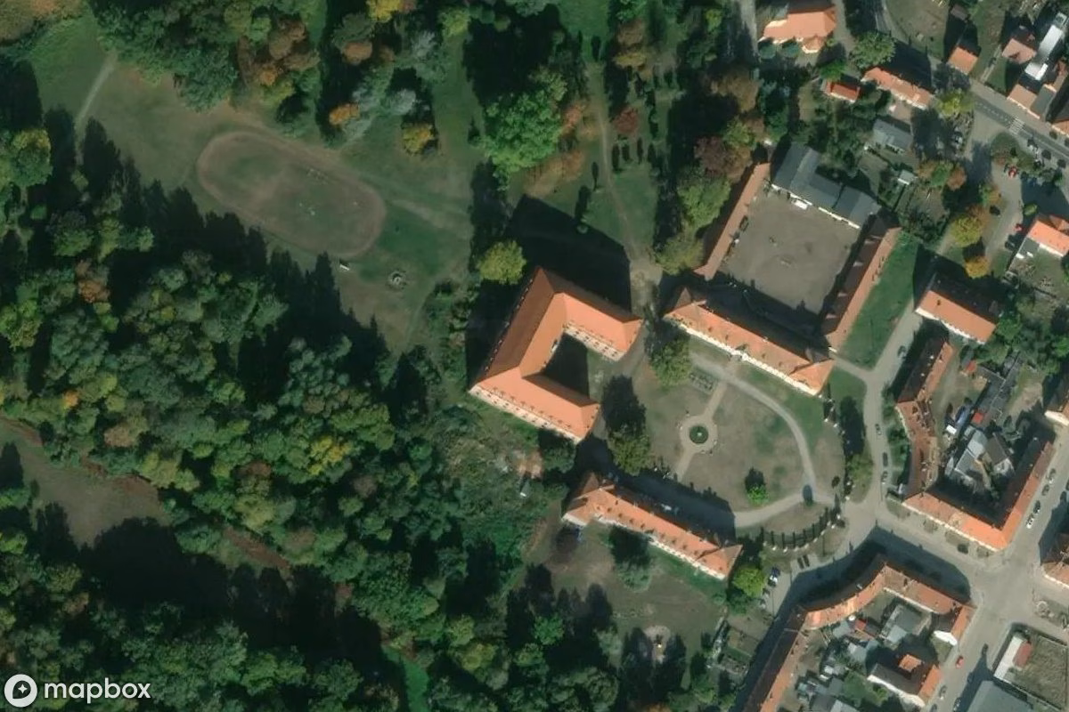 Satelitarny widok z lotu ptaka Pałac Brody [] +, opuszczone Zamek w Brody, Polska