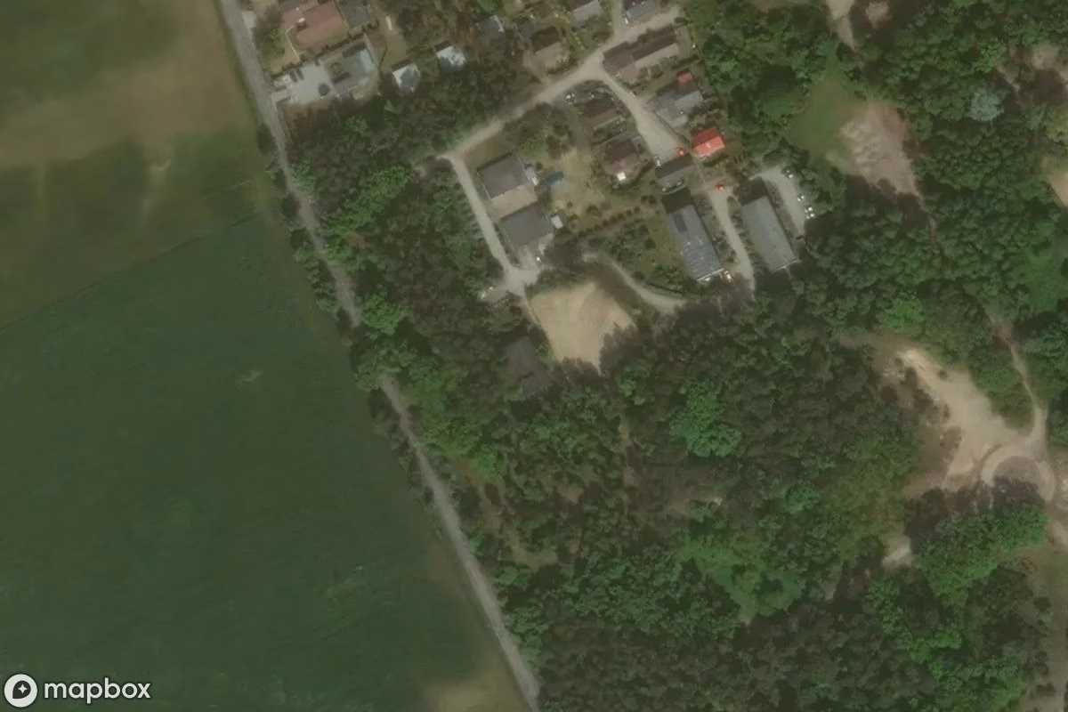 Satellittbilde fra luften av Verlassenes Gebäude - Heizwerk, et forlatt  i Błażejewko, Polen