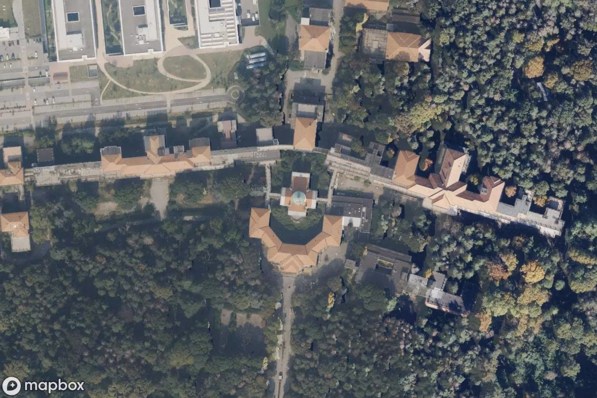 Satelitní letecký pohled na Krankenhaus, opuštěné Nemocnice v Garbagnate Milanese, Itálie