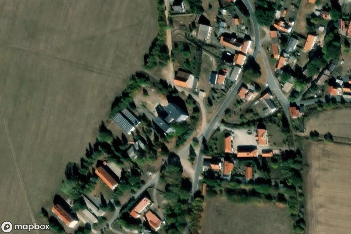 Vista aérea por satélite de Schule, un Escuela abandonado en Harzgerode, Alemania