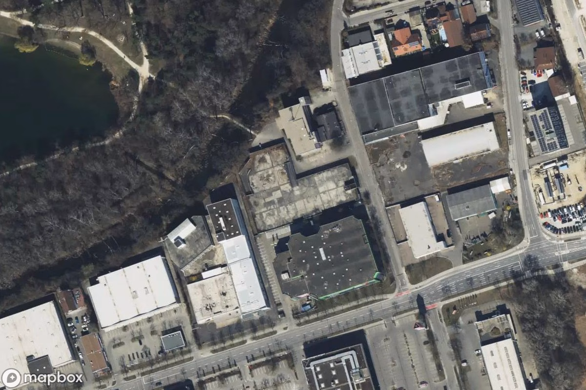 Satellittbilde fra luften av Einkaufszentrum, et forlatt Butikk i Ingolstadt, Tyskland