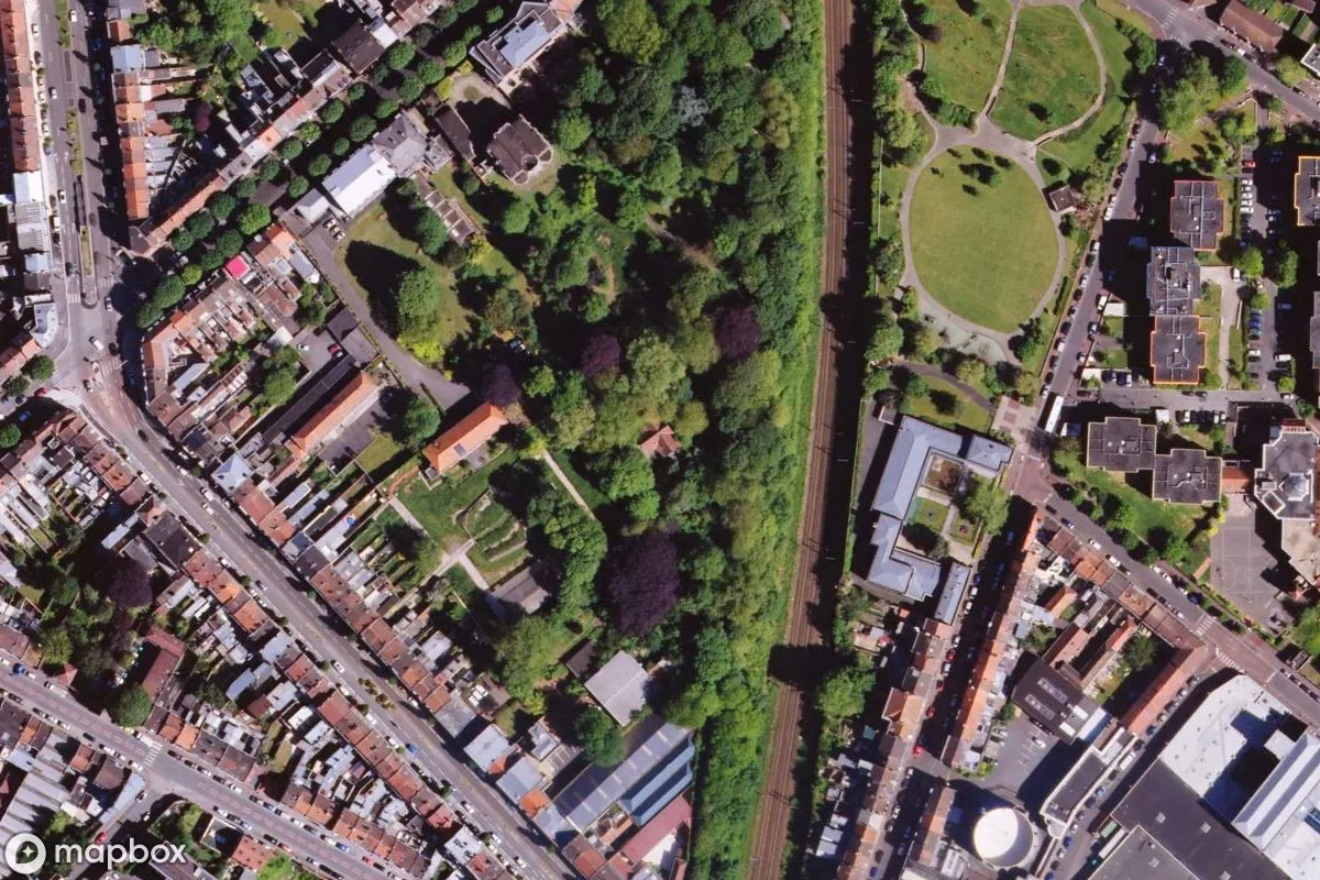 Satelitní letecký pohled na Maison Potago, opuštěné Obytný dům v Roubaix, Francie