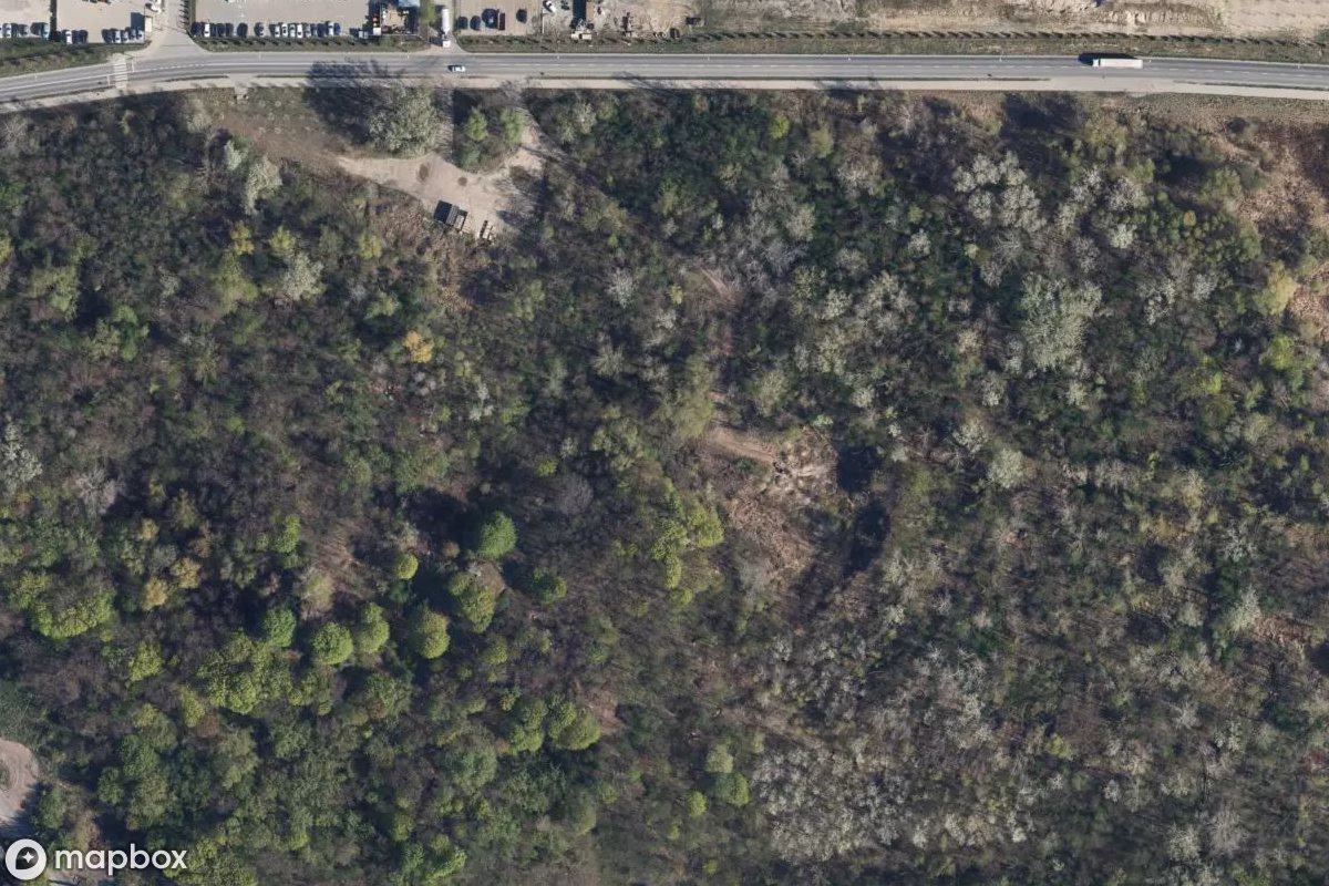 Satellitbild från luften av Fort Hake, en övergiven Militär anläggning i Poznan, Polen