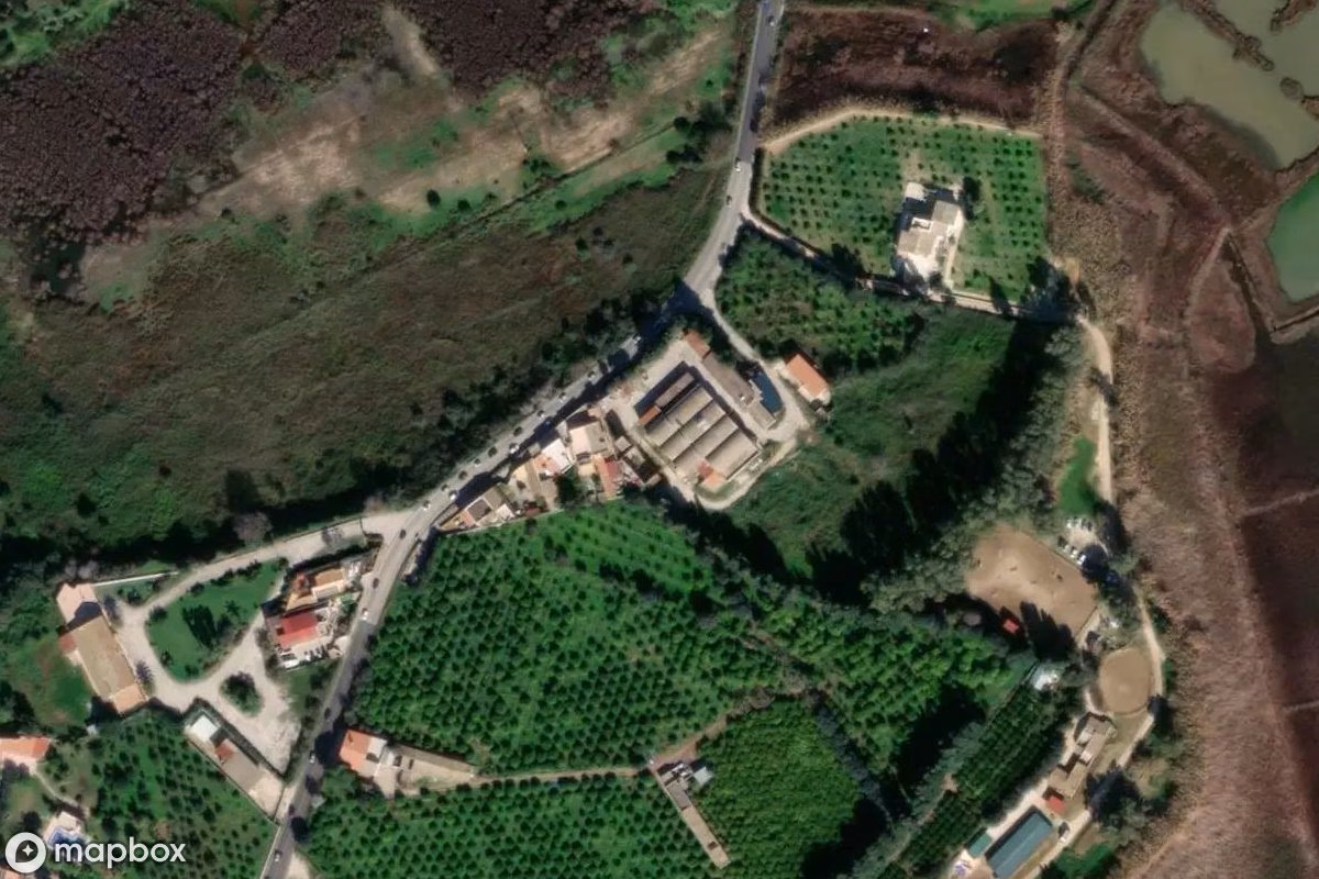 Satellitbillede set fra luften af Lost Place, et forladt  i Syracuse, Italien