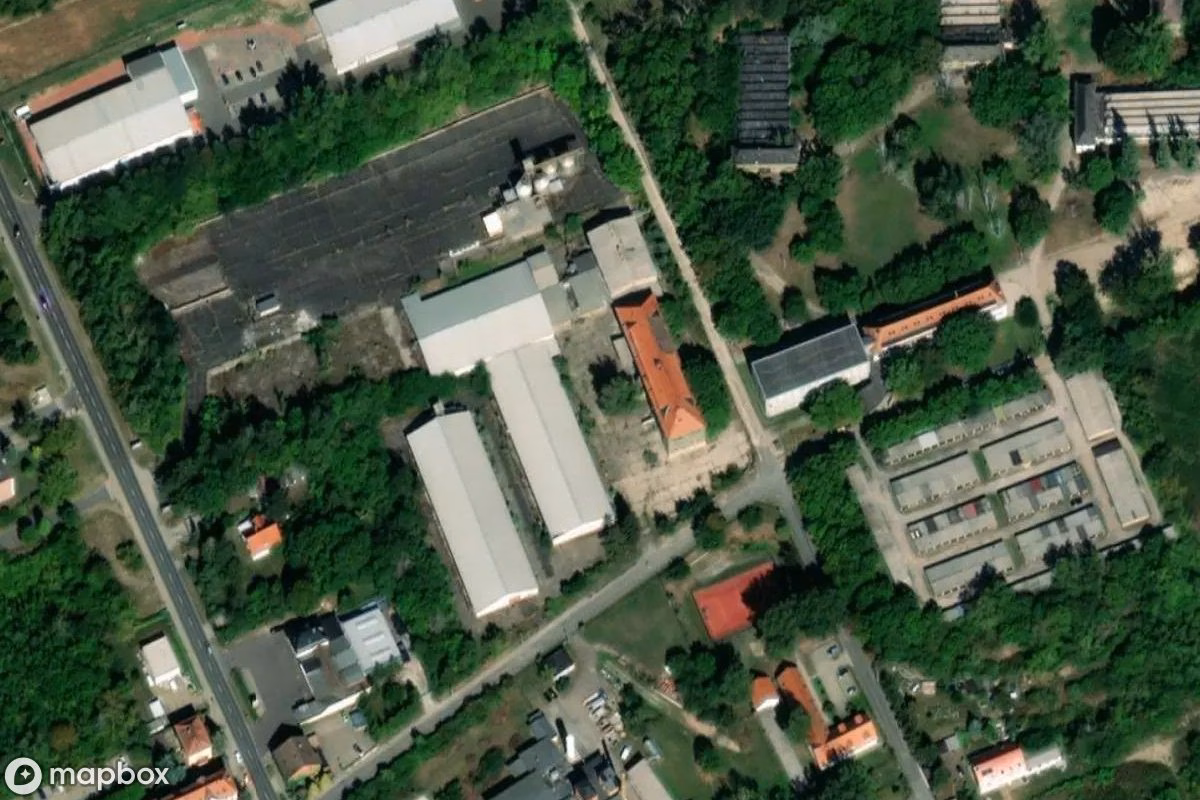 Satellietbeeld vanuit de lucht van Fabrik, een verlaten Fabriek in Apolda, Duitsland