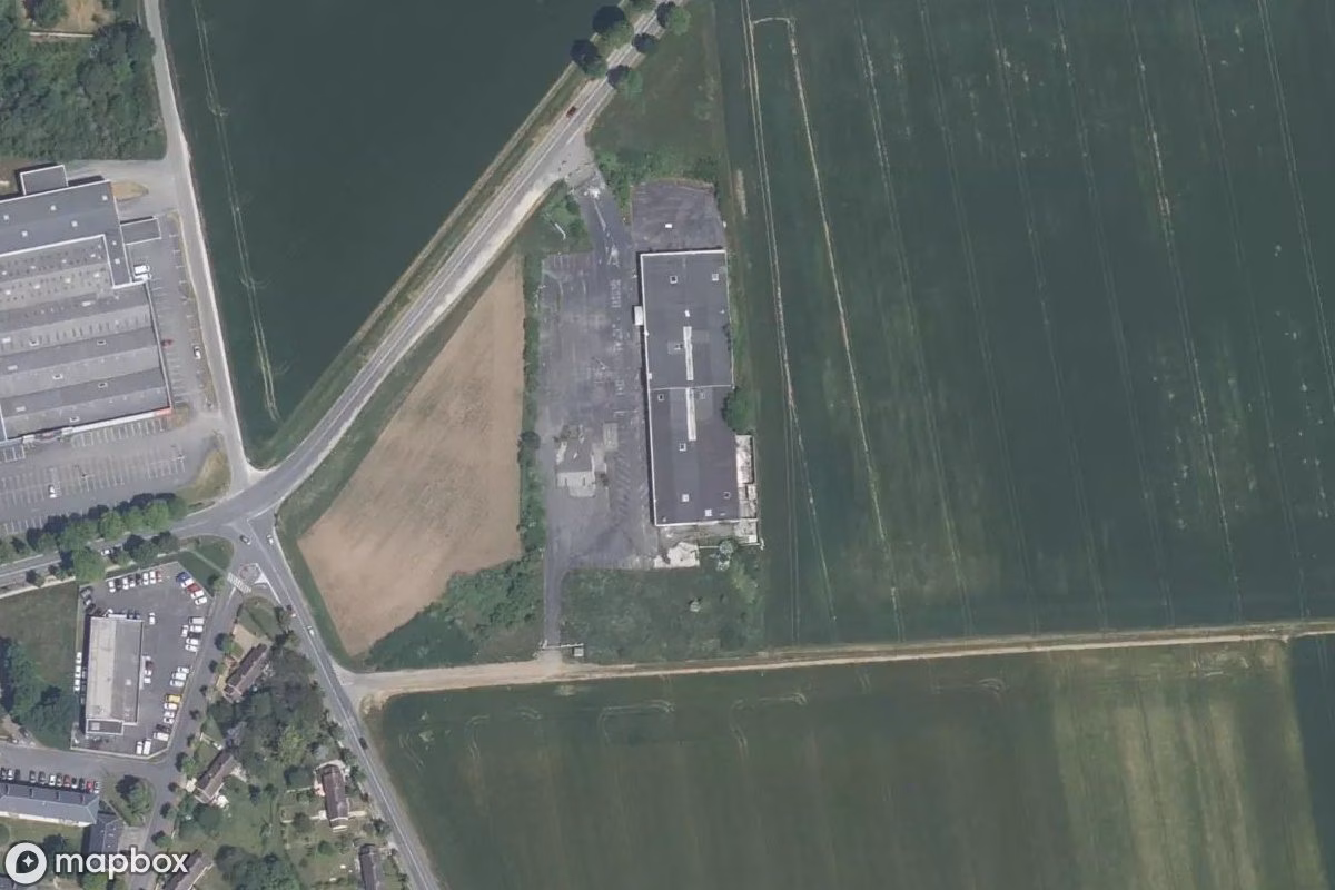 Vue aérienne satellite de Fabrik Banne, un Usine abandonné à Bondaroy, France