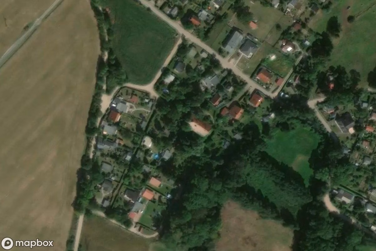 Satellitbillede set fra luften af Gutshaus, et forladt i Potthagen, Tyskland