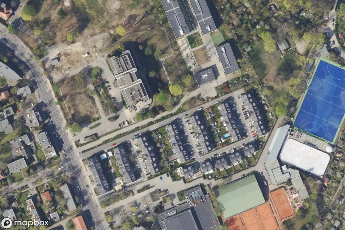 Satelitarny widok z lotu ptaka Landeslehranstalt Steglitz, opuszczone Zamek w Berlin, Niemcy