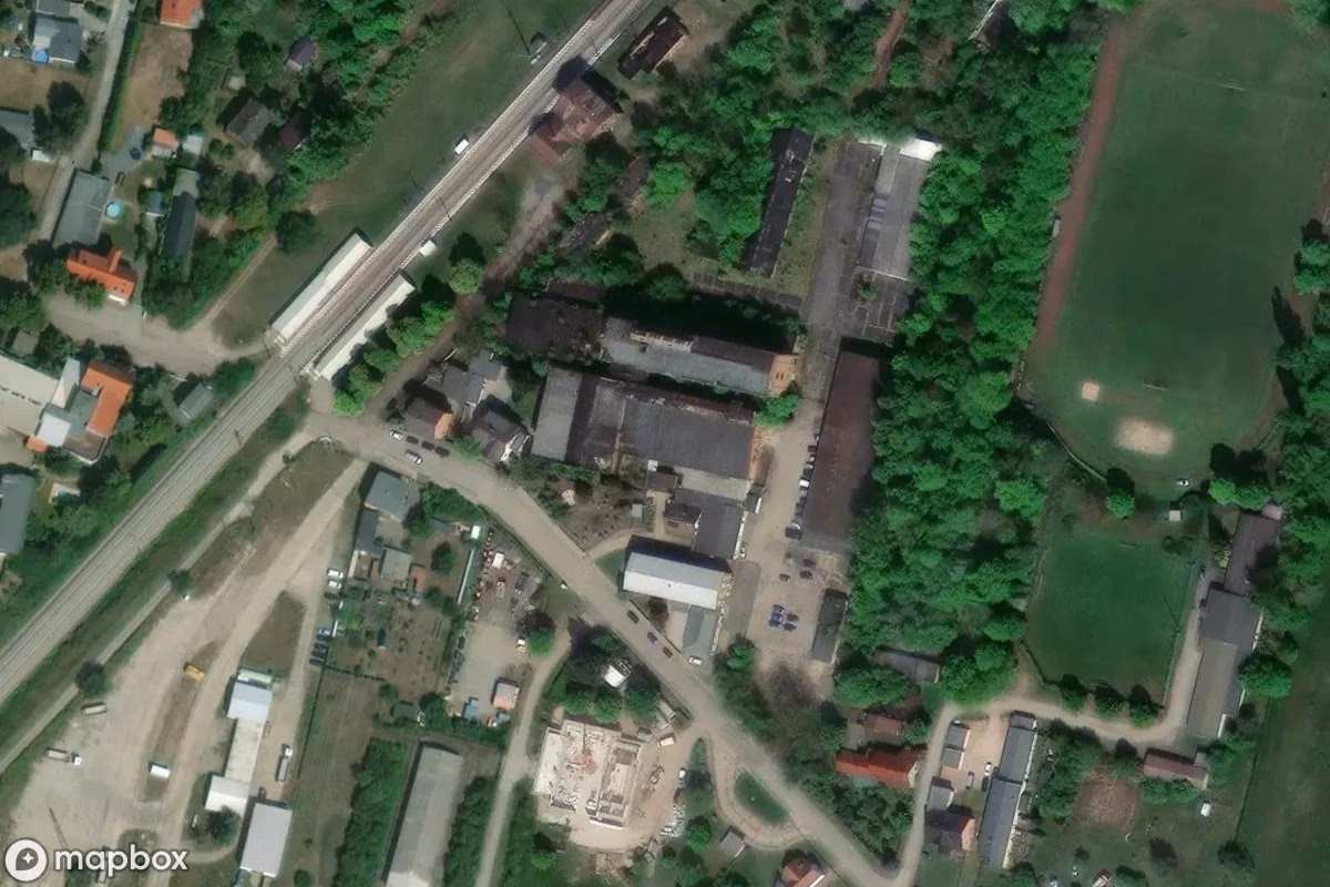 Satellittbilde fra luften av Fabrik, et forlatt Fabrikk i Kemberg, Tyskland