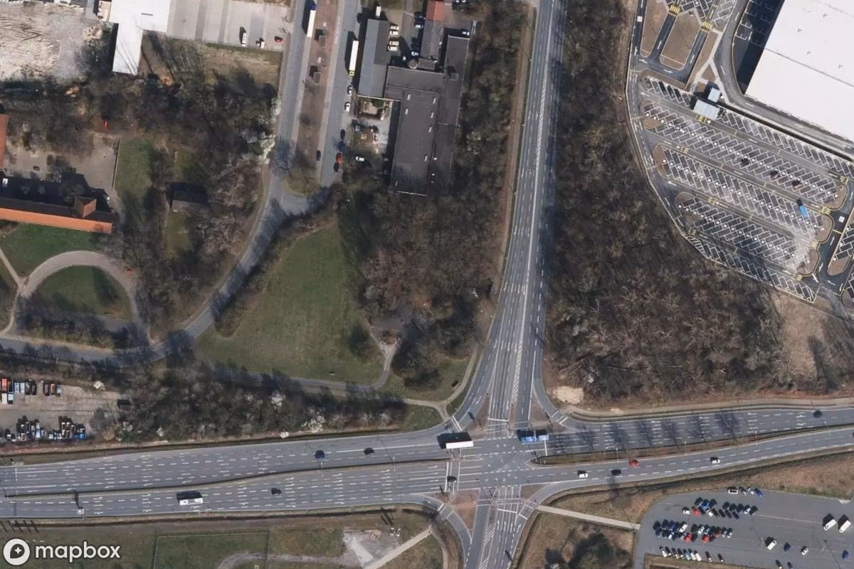 Satellietbeeld vanuit de lucht van Tankstelle, een verlaten in Salzgitter, Duitsland