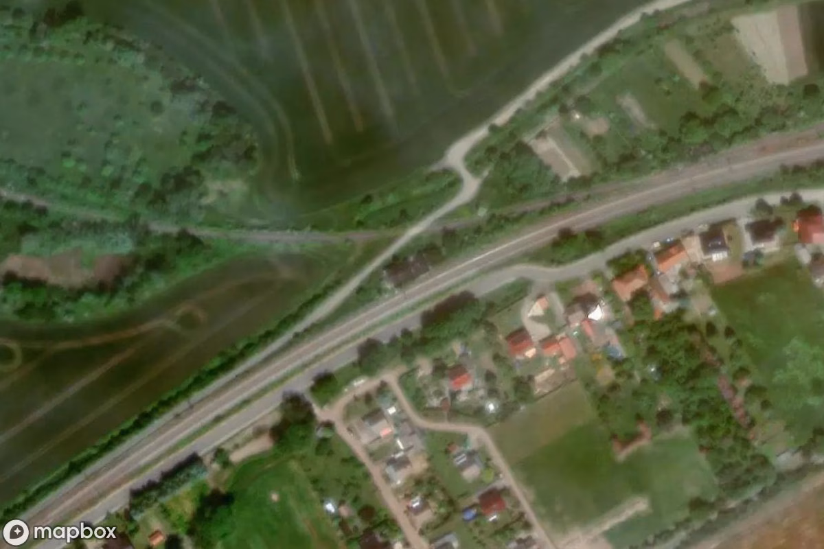 Satellitbillede set fra luften af Doppelhaus, et forladt  i An der Schmücke, Tyskland