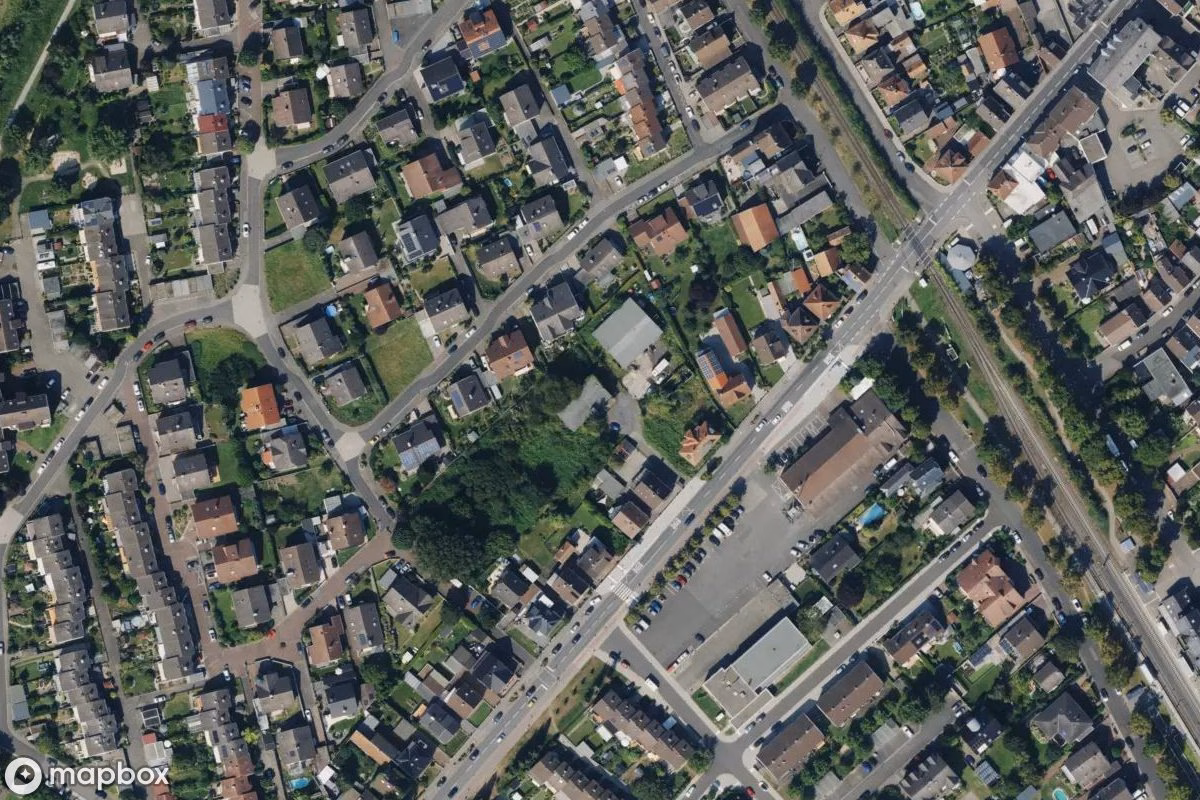 Satellitbillede set fra luften af Fabrik, et forladt Fabrik i Hainstadt, Tyskland