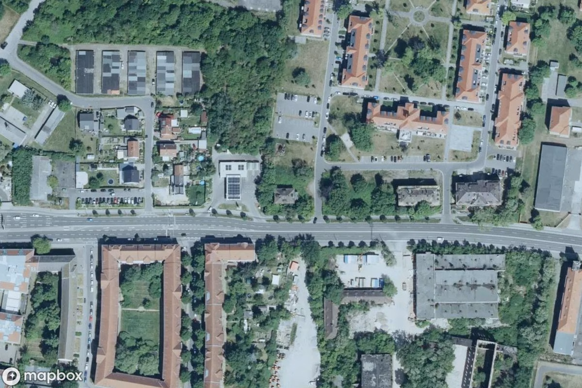 Satellietbeeld vanuit de lucht van Wohnhaus, een verlaten Woonhuis in Leipzig, Duitsland