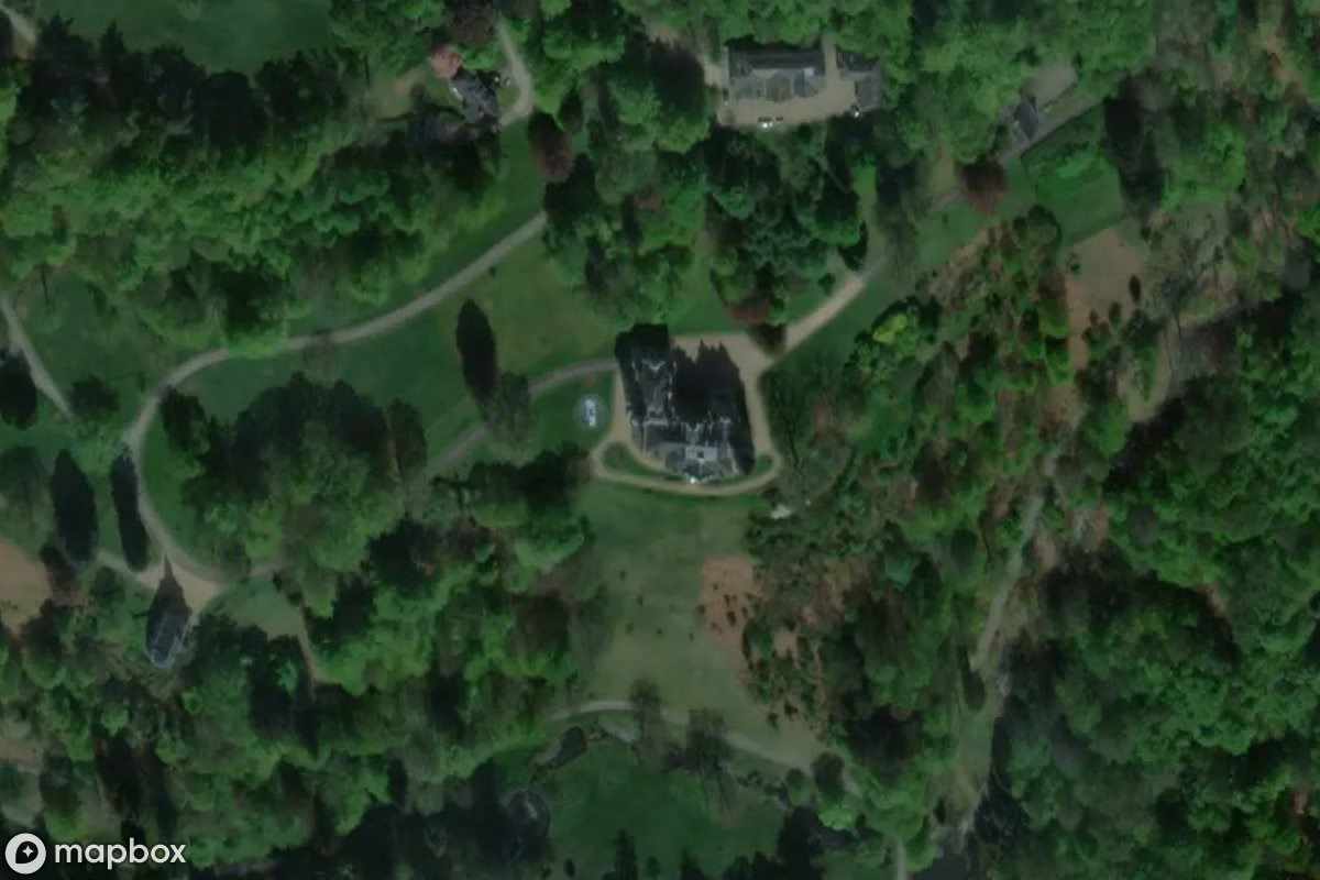 Satelitní letecký pohled na Château Ameroise, opuštěné Zámek v Bouillon, Belgie