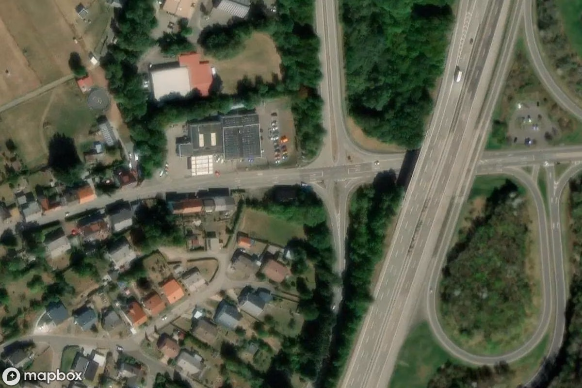 Vista aérea por satélite de Wohnhaus, un Residencia abandonado en Freisen, Alemania