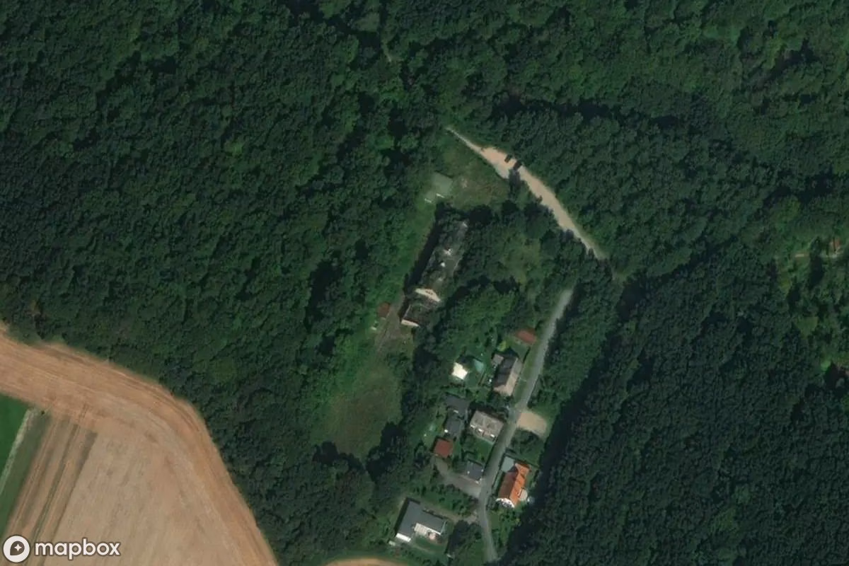 Műholdas légi felvétel Gebäude helyszínről, egy elhagyatott  itt: Nienhagen, Németország