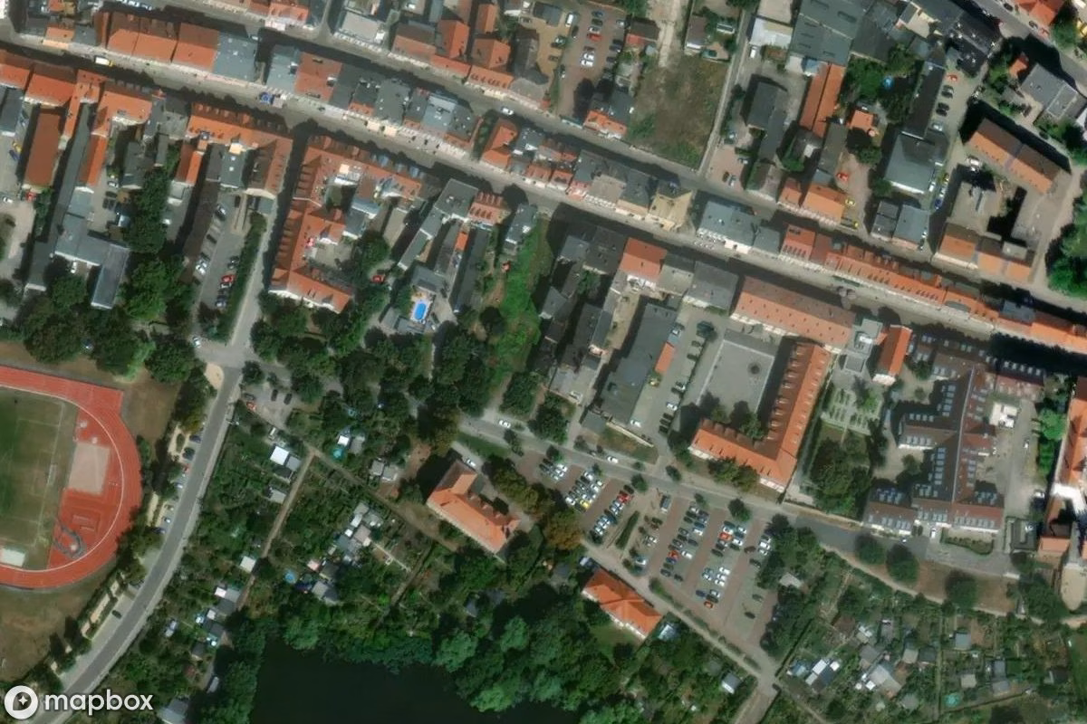 Satellitbillede set fra luften af Wohngebäude, et forladt  i Wittenberg, Tyskland