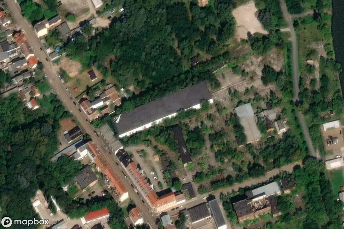 Satelitní letecký pohled na Betongwerk, opuštěné Továrna v Frankfurt (Oder), Německo