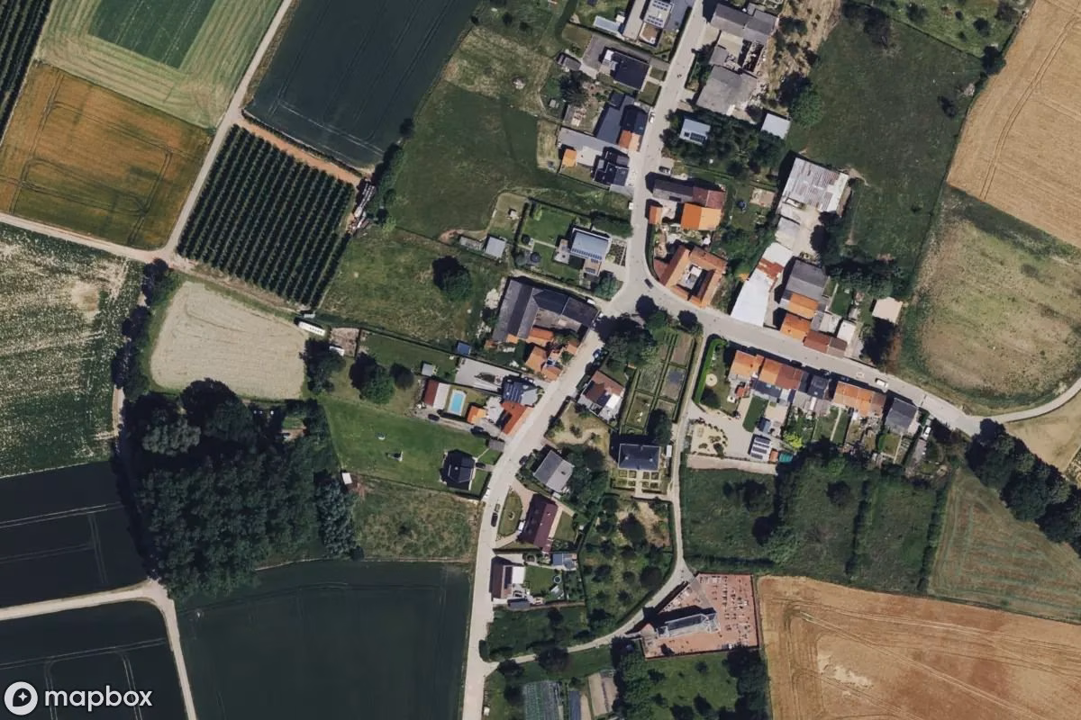 Satellitbillede set fra luften af Maison Jolly Jumper, et forladt Beboelseshus i Batsheers, Belgien