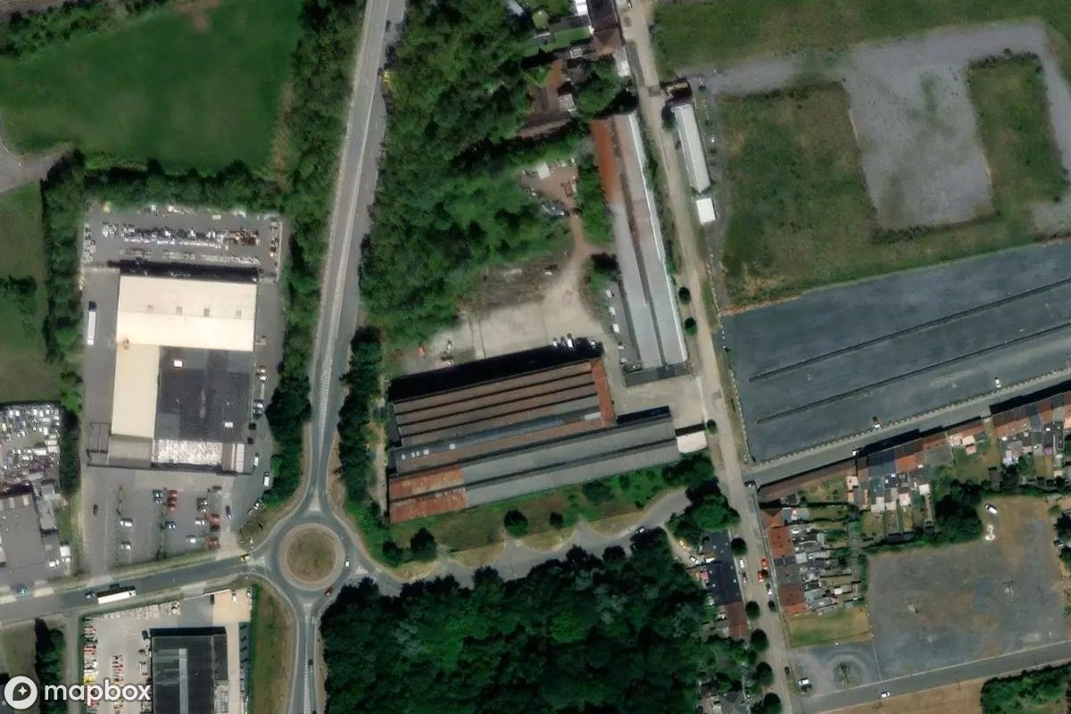 Satellitbild från luften av Usine Libertée, en övergiven Fabrik i Quaregnon, Belgien