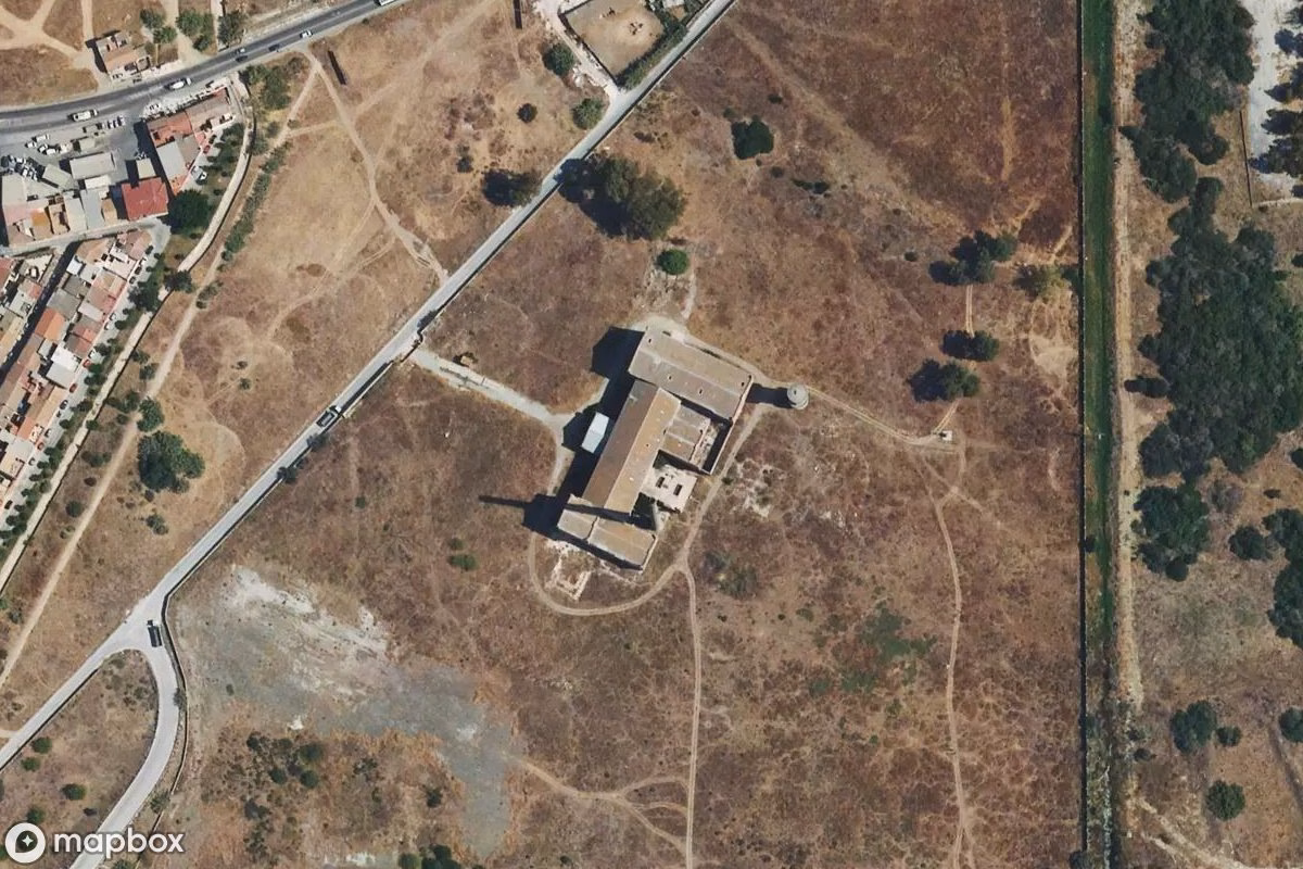 Satellitbild från luften av Antigua azucarera del Tarajal, en övergiven  i Málaga, Spanien