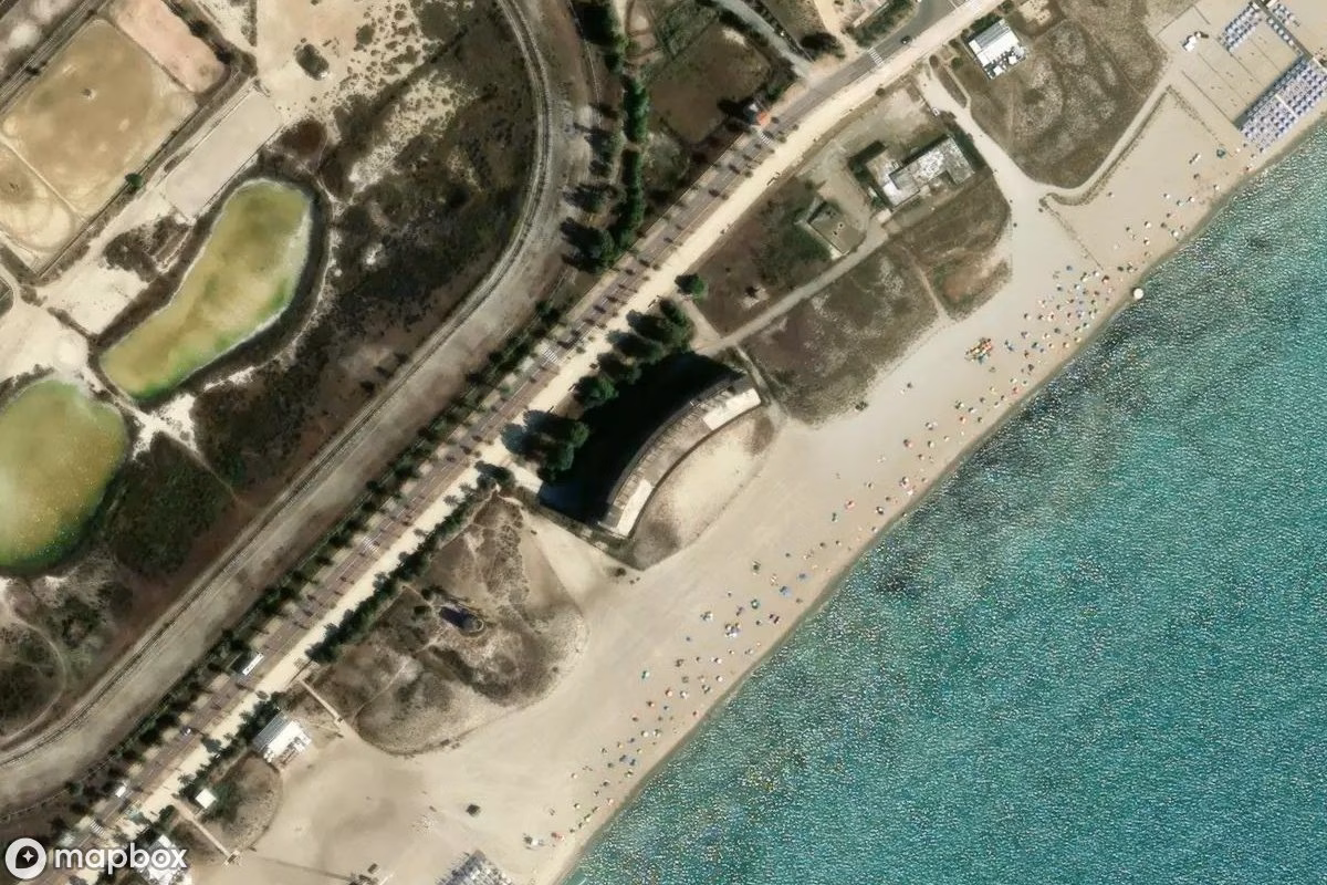 Műholdas légi felvétel Krankenhaus helyszínről, egy elhagyatott Kórház itt: Cagliari, Olaszország