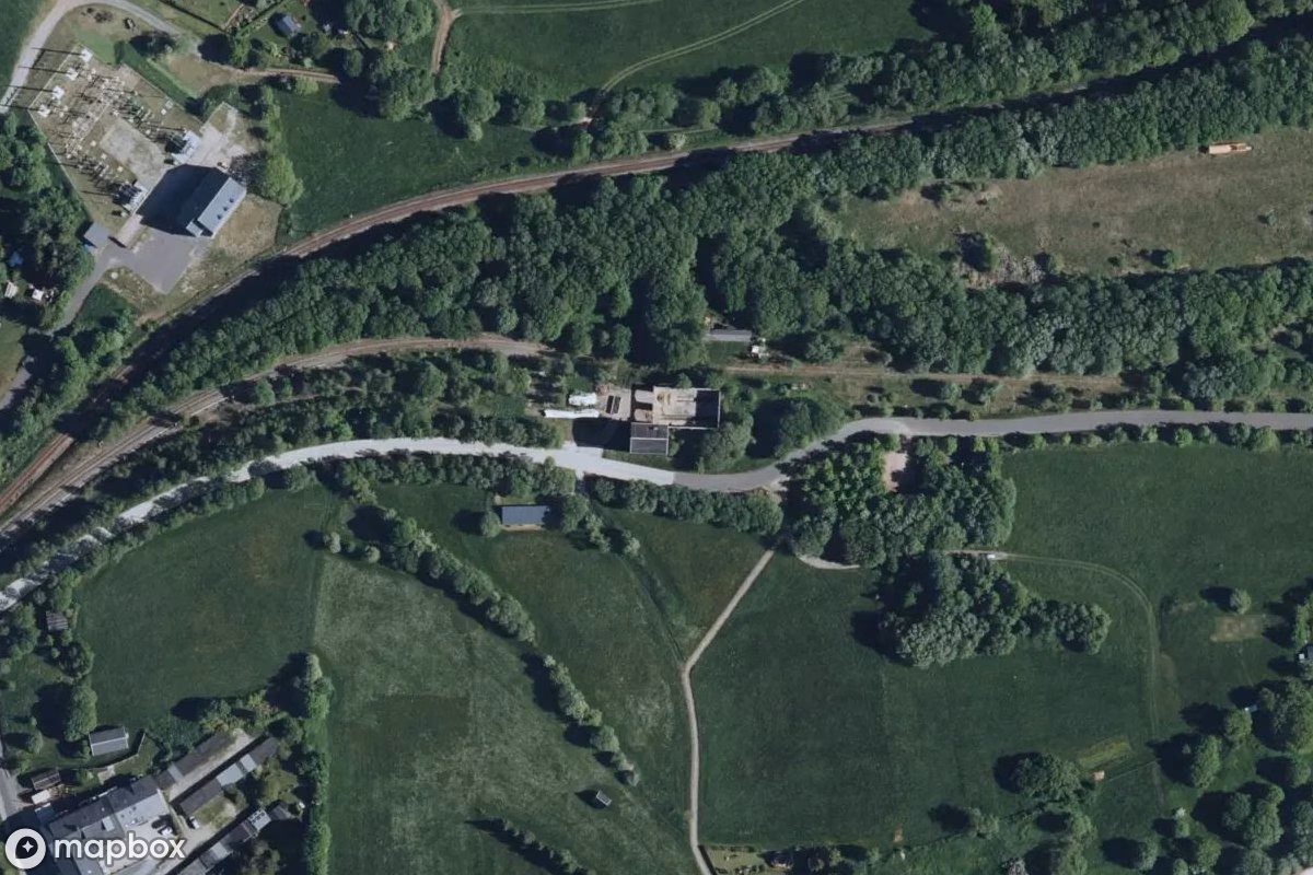 Satelitní letecký pohled na Bahnhofsanlage, opuštěné Nádraží v Altenberg, Německo