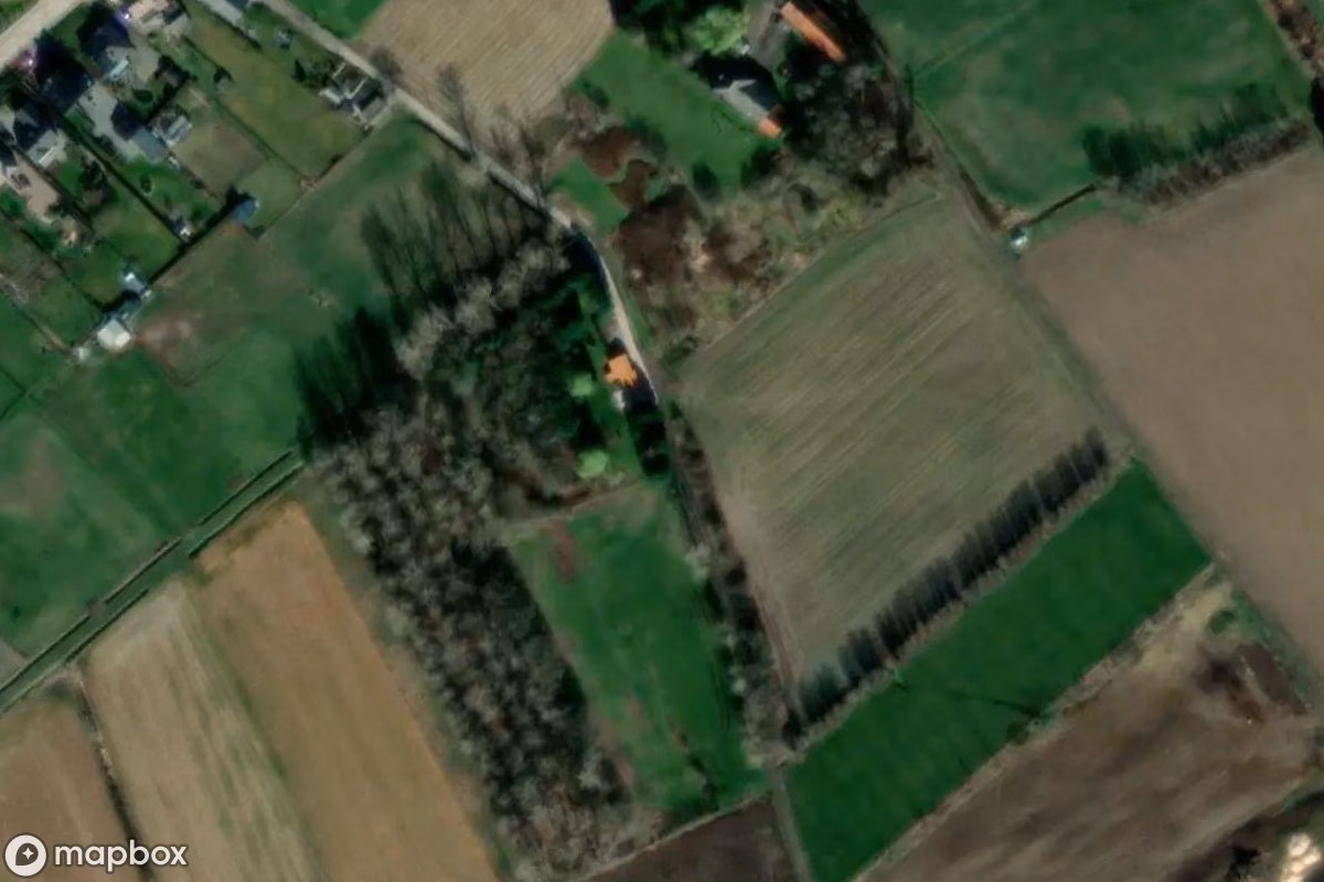 Satelitní letecký pohled na Grote Steenweg, opuštěné  v Zoutleeuw, Belgie